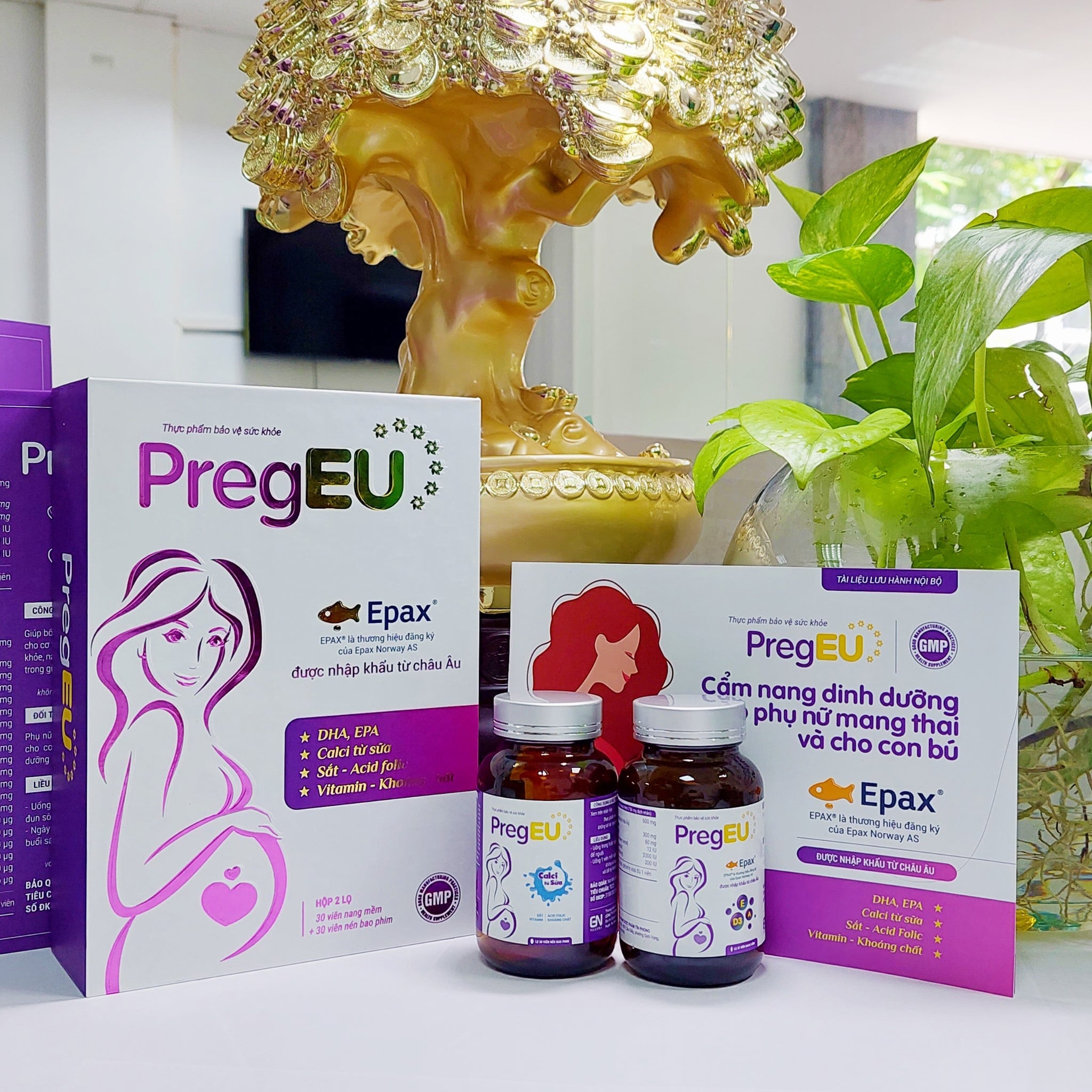 Bộ đôi viên uống PregEU cung cấp dưỡng chất để cải thiện rụng tóc sau sinh cho mẹ