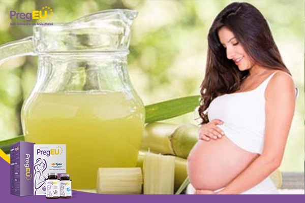Nước mía chứa AHA tốt cho da của mẹ và không gây hại cho bé.